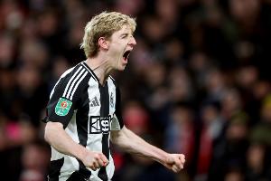 戈登创多项欧冠纪录：队史首次大四喜+单赛季10球+英籍最快戴帽