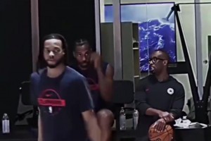 过分解读？国外球迷：当我意识到小卡看加兰眼神和看哈登不一样…